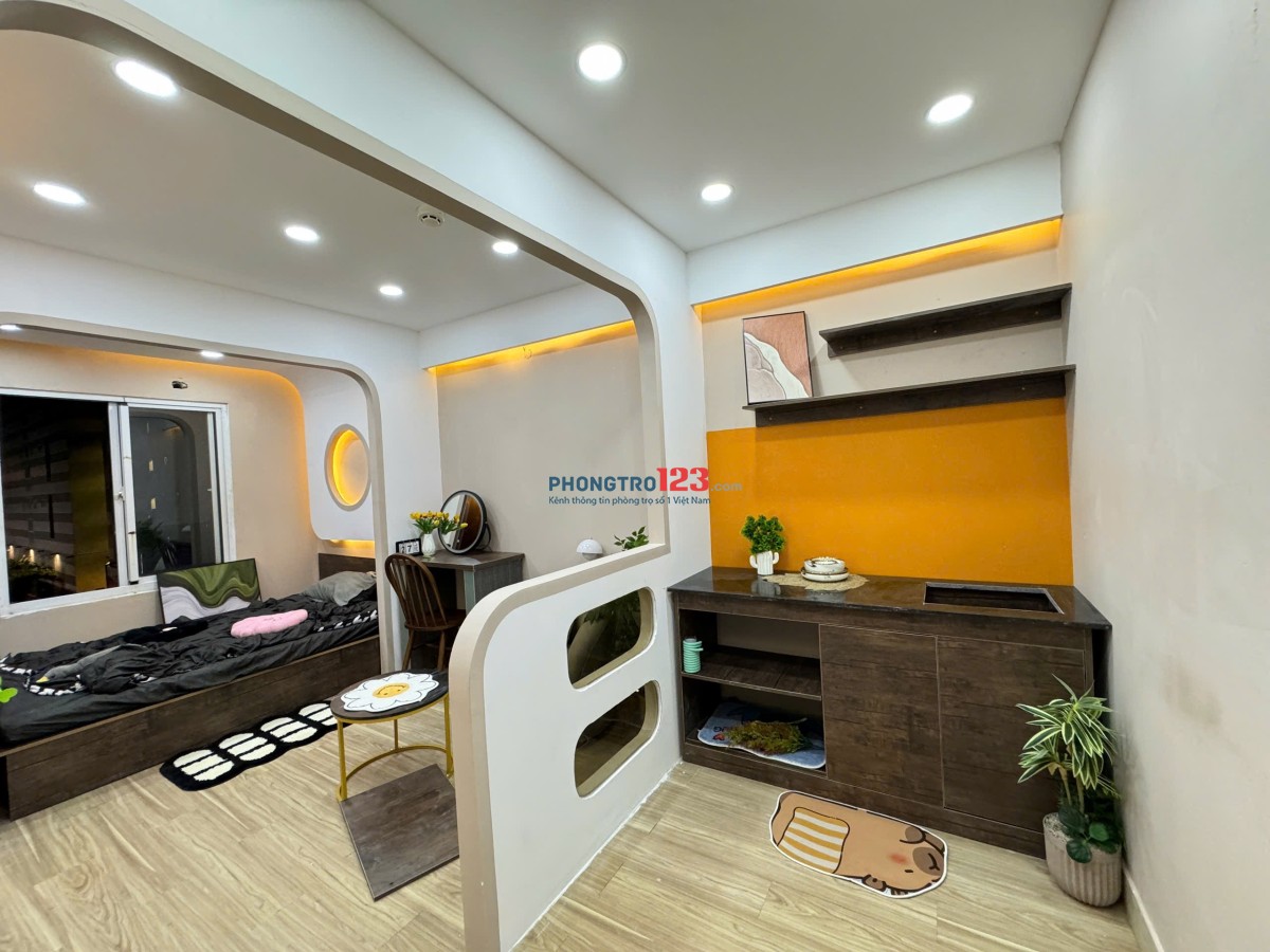 KHAI TRƯƠNG CĂN STUDIO TÁCH BẾP MÁY GIẶT RIÊNG DECOR SIÊU XINH NGAY VẠN HẠNH MALL Q10