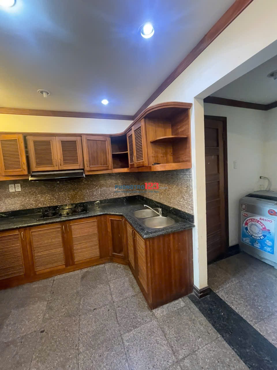 Cho thuê phòng đẹp trong chung cư HAGL3 (gần ĐH RMIT, ĐH TĐT..)