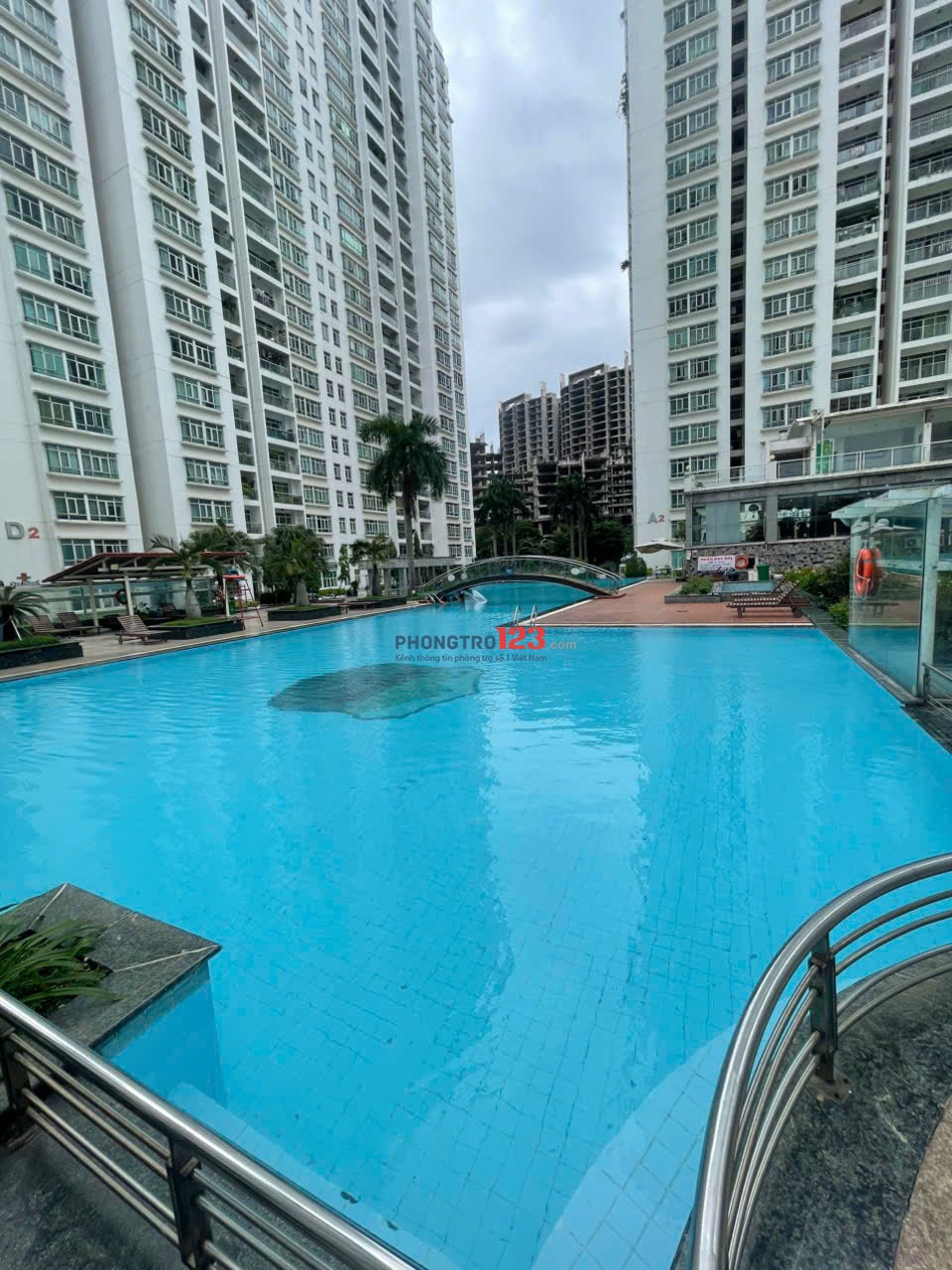 Cho thuê phòng FULL BALCON trong chung cư HAGL3 (gần ĐH RMIT, ĐH TĐT)