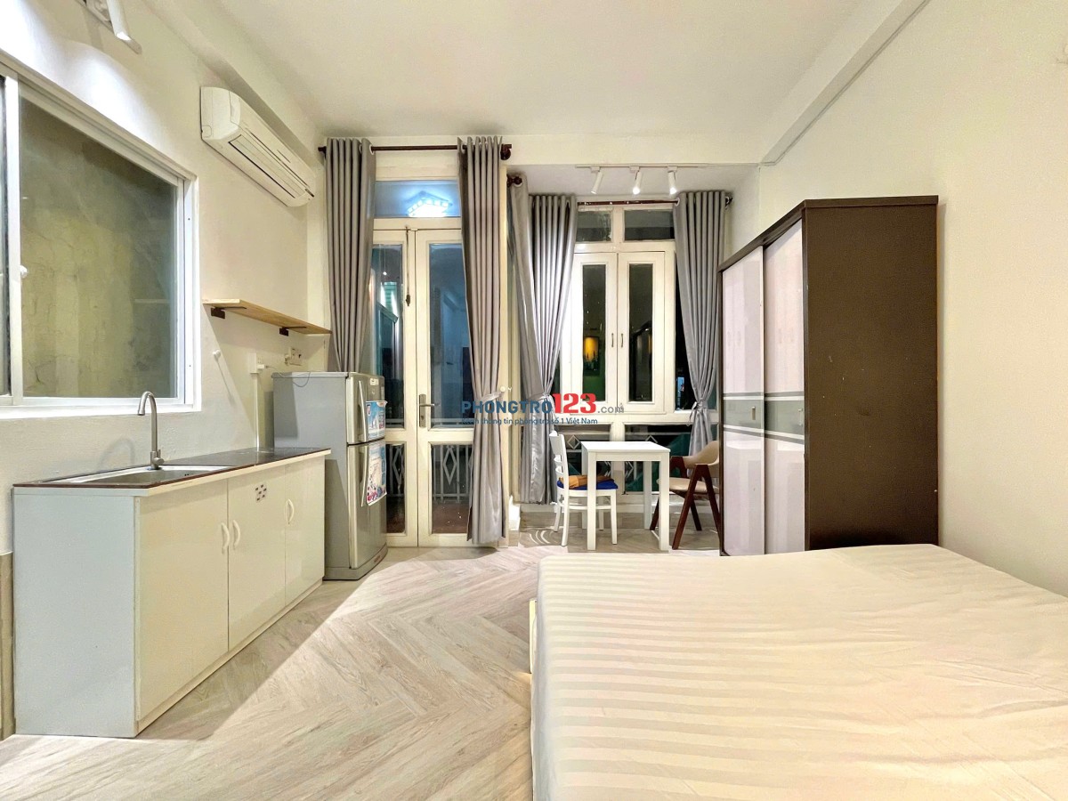 PHÒNG TRỌ 35m2 FULL NỘI THẤT, BAN CÔNG BÌNH THẠNH GẦN HÀNG XANH, Gần ĐH GTVT, HUTECH, Ngoại Thương