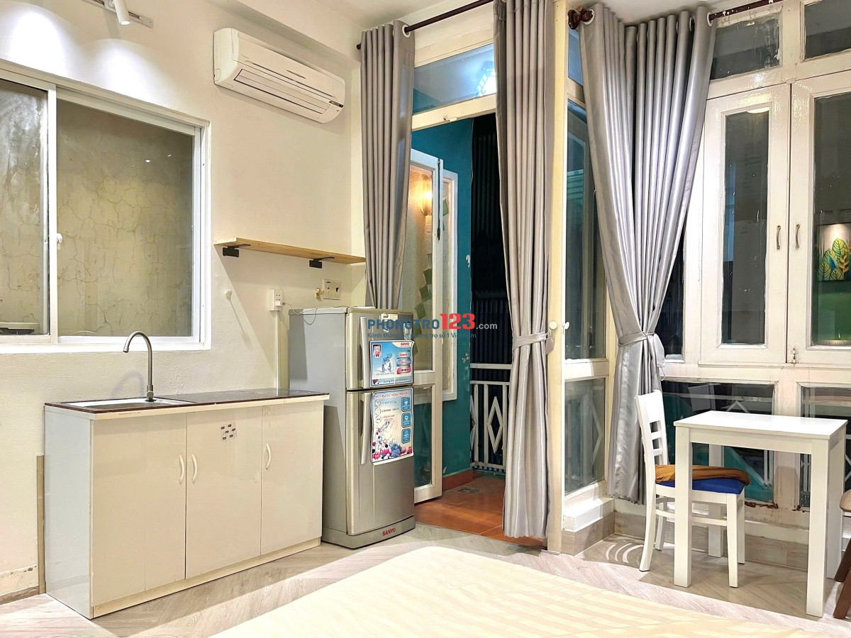 PHÒNG TRỌ 35m2 FULL NỘI THẤT, BAN CÔNG BÌNH THẠNH GẦN HÀNG XANH, Gần ĐH GTVT, HUTECH, Ngoại Thương