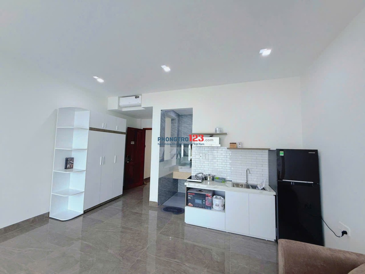 Căn Hộ Dịch Vụ 40m2 Ban Công,Thang Máy, View Thoáng - Nguyễn Văn Thương, Bình Thạnh