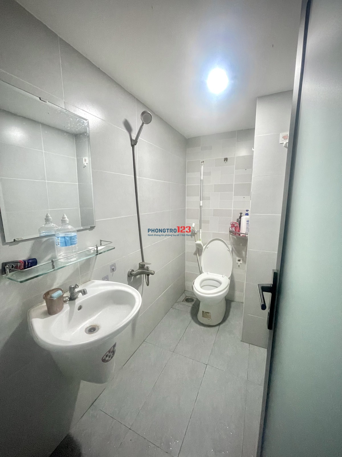 CHO THUÊ PHÒNG CÓ BANCON SIÊU THOÁNG GIÁ 5tr full đồ