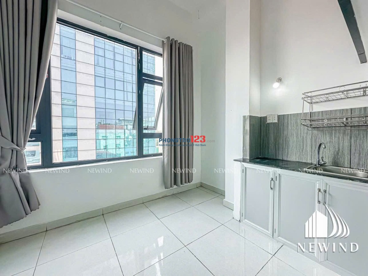 PHÒNG BAN CÔNG CHO THUÊ, RỘNG 35M2 - NHÀ MỚI 100%