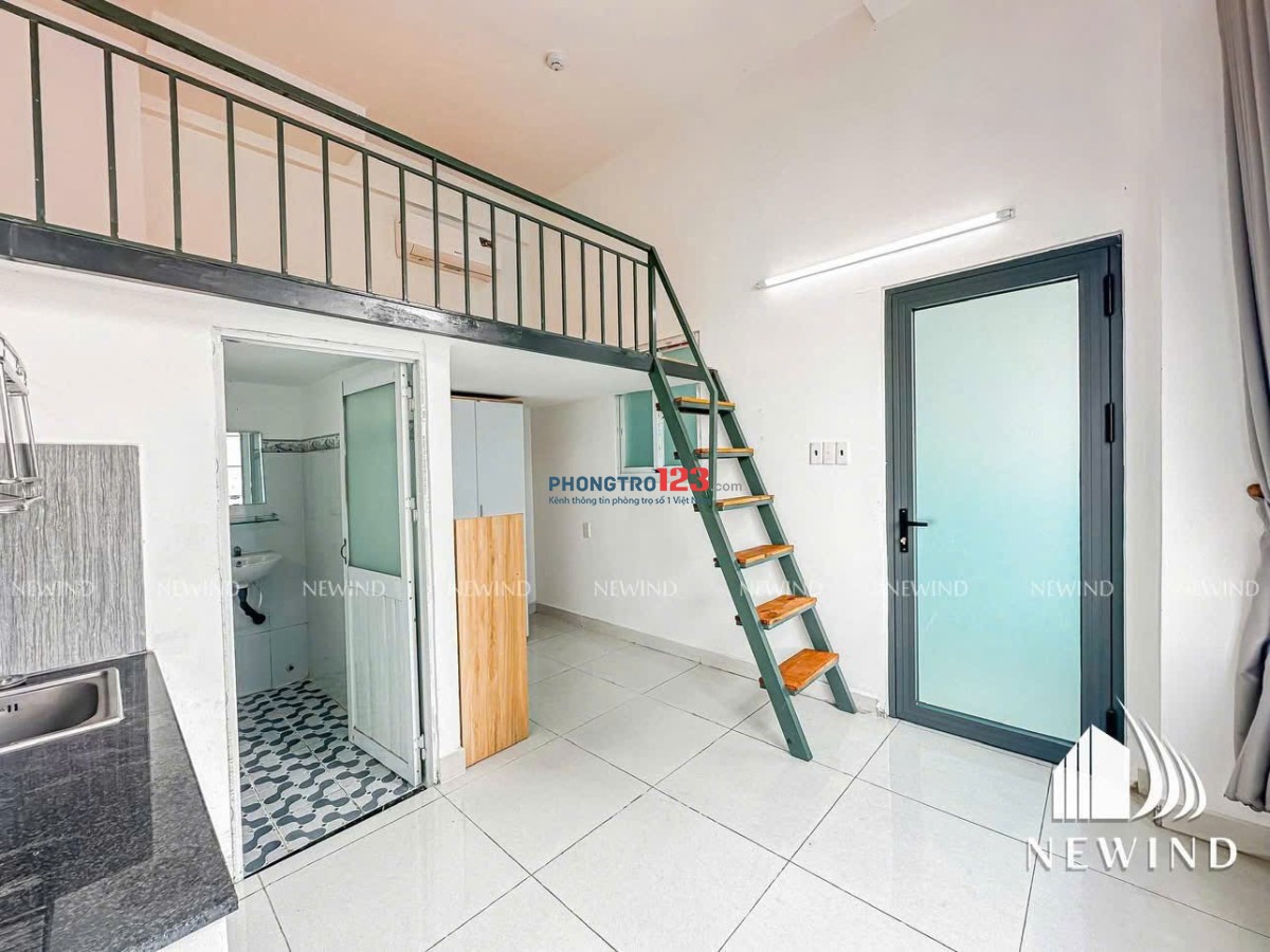 PHÒNG BAN CÔNG CHO THUÊ, RỘNG 35M2 - NHÀ MỚI 100%