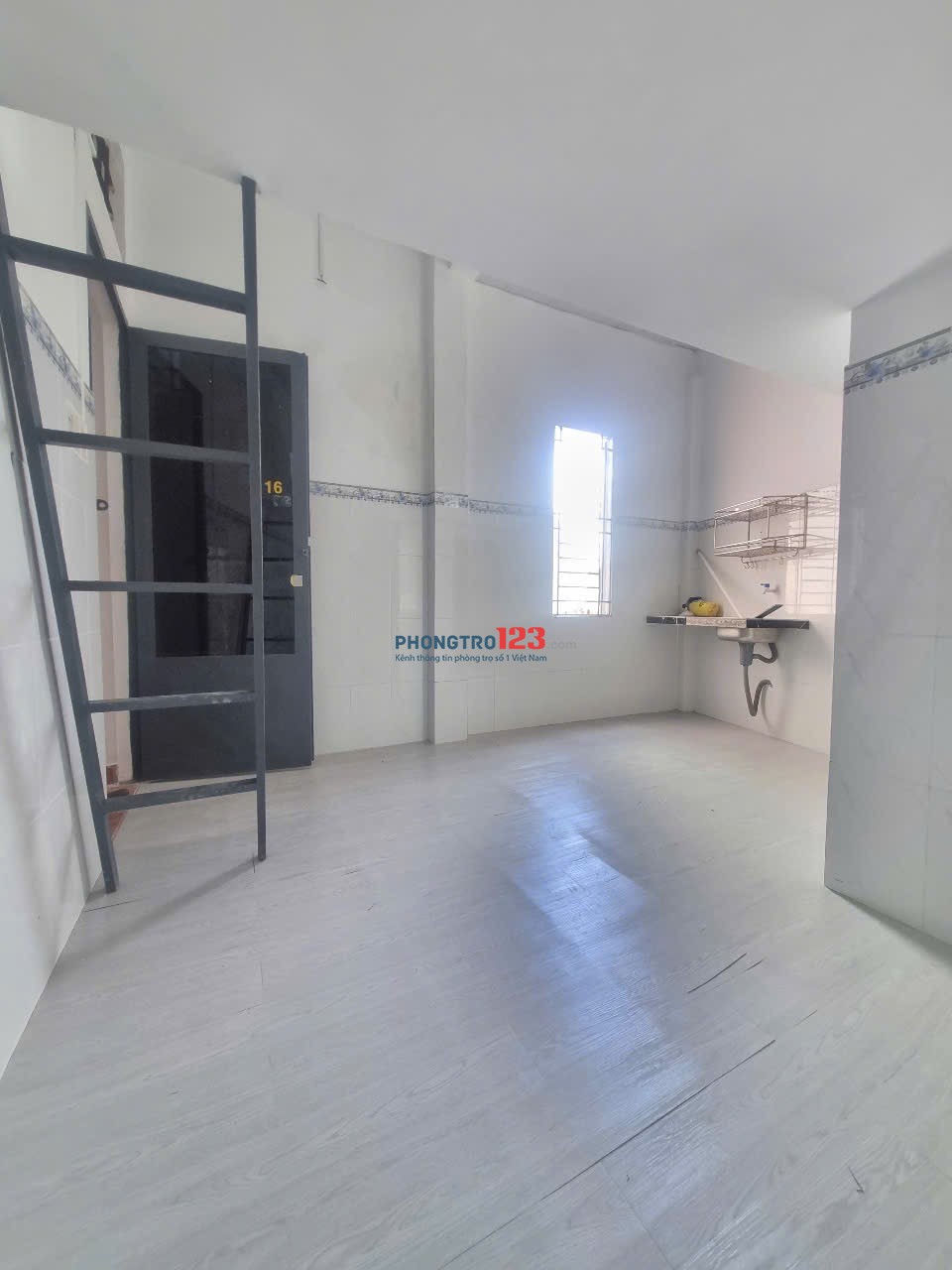 TRỐNG SẴN PHÒNG TRỌ CÓ GÁC + MÁY LẠNH Ở PHẠM VĂN CHIÊU NGAY CHỢ THẠCH ĐÀ
