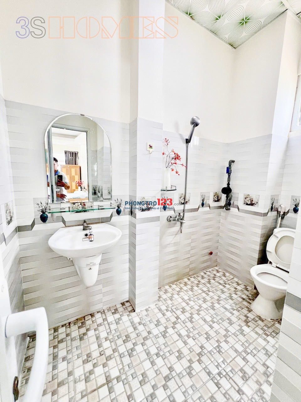 Tặng 3 triệu thuê sớm-căn hộ ngay SÂN BAY- ban công, cửa sổ FULL ĐỒ