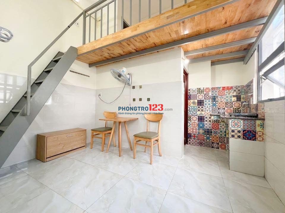 Phòng gác cao 1m8 rộng rãi - ở được liền