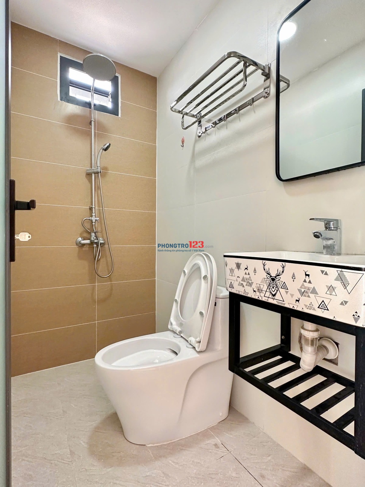 CHO THUÊ CĂN HỘ STUDIO Q8 BAN CÔNG MÁY GIẶT RIÊNG