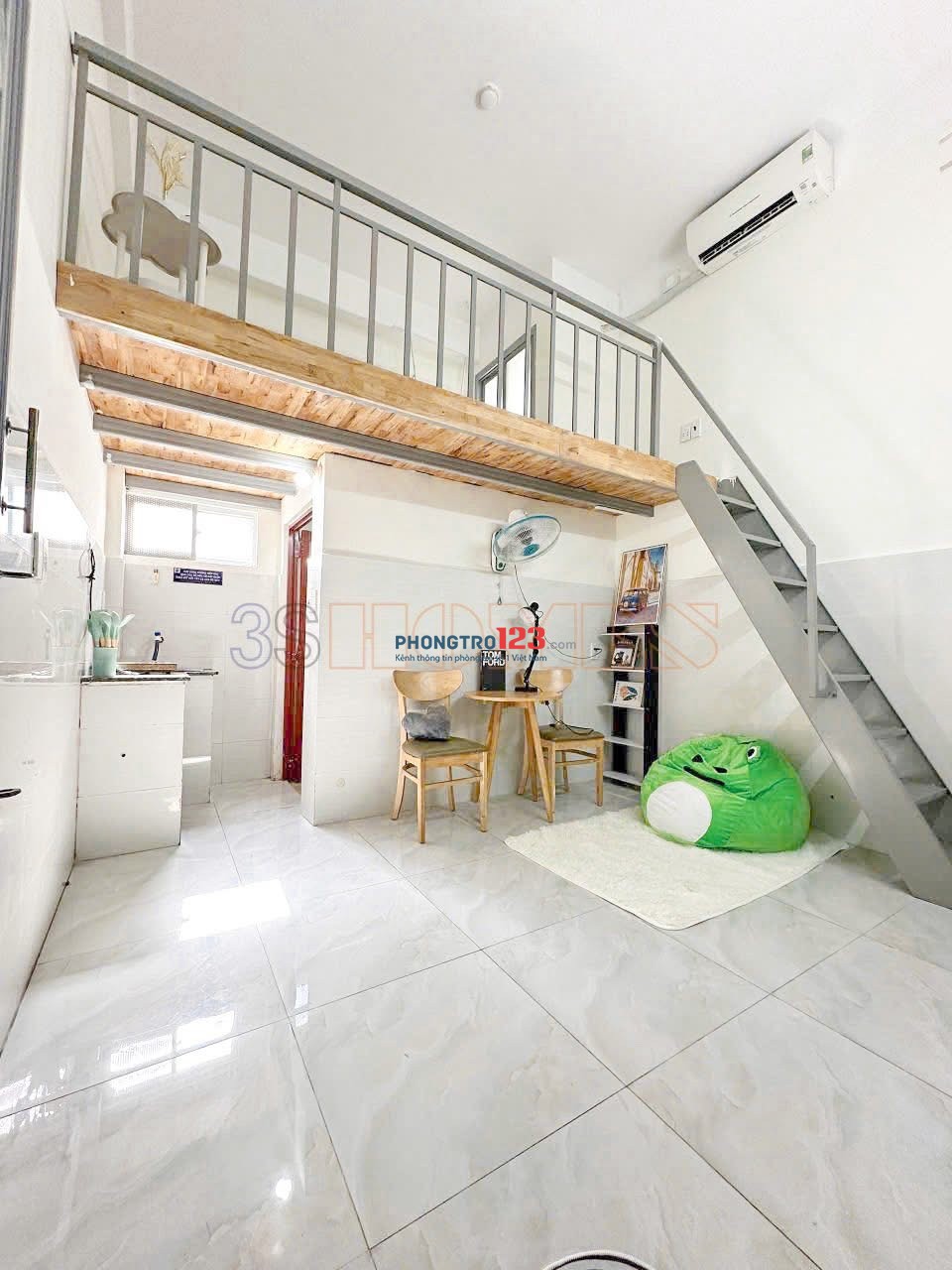 Phòng gác cao 1m8 rộng rãi - ở được liền