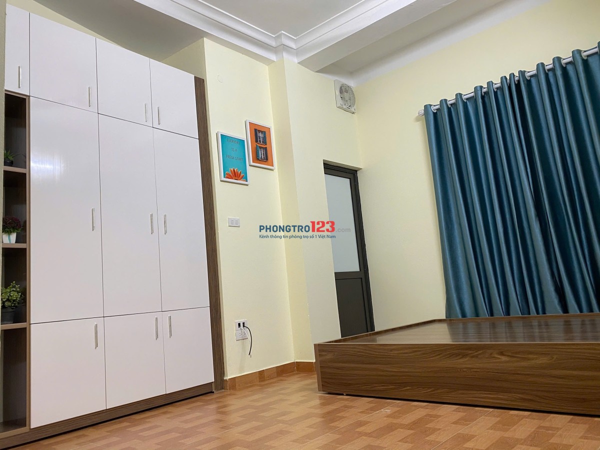 Phòng có ban công - 25m2 tại Cầu Giấy