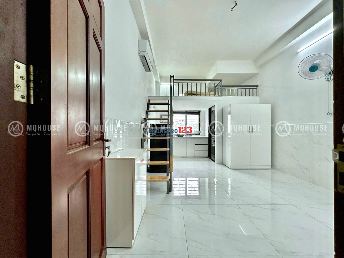 Cho Thuê Căn Hộ Có Gác & Cửa Sổ Trời Siêu Thoáng – Ngay E.Town Tân Bình 