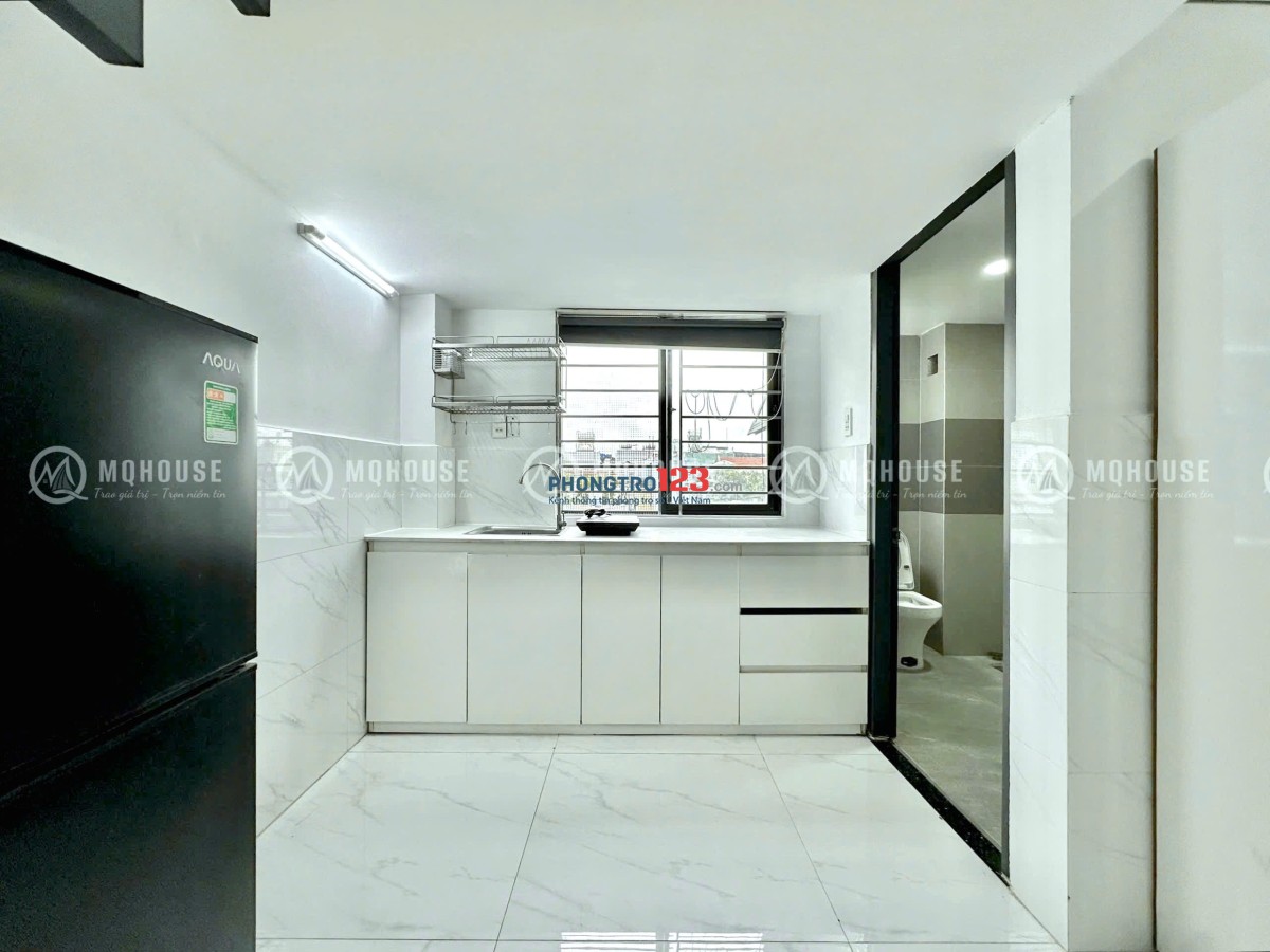 Cho Thuê Căn Hộ Có Gác & Cửa Sổ Trời Siêu Thoáng – Ngay E.Town Tân Bình 