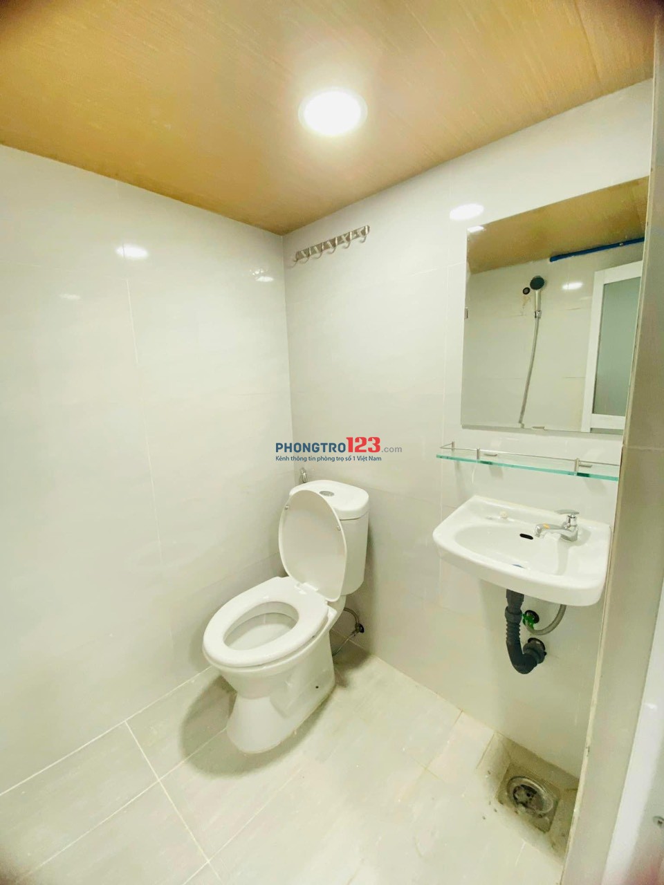 PHÒNG TRỌ CÓ GÁC Ở ĐƯƠC 4 NGƯỜI GẦN ĐẠI HỌC VĂN HIẾN 30m2