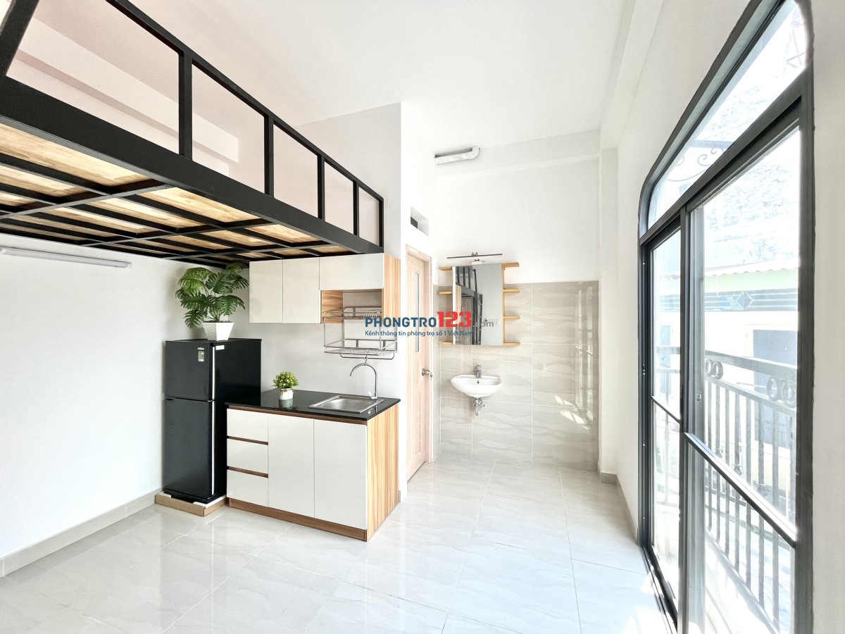 Phòng Mới Ban Công Ngay Trung Tâm – Full Nội Thất – Giá Cực Mềm
