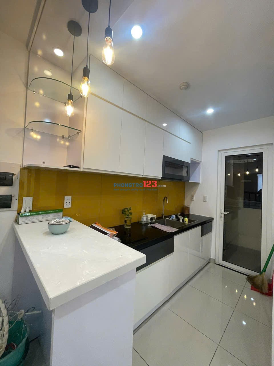 Chung cư Hà Đồ, Nguyễn Văn CÔng, GV: 2p ngủ, 1wc, nhà mới, NT 12tr/th