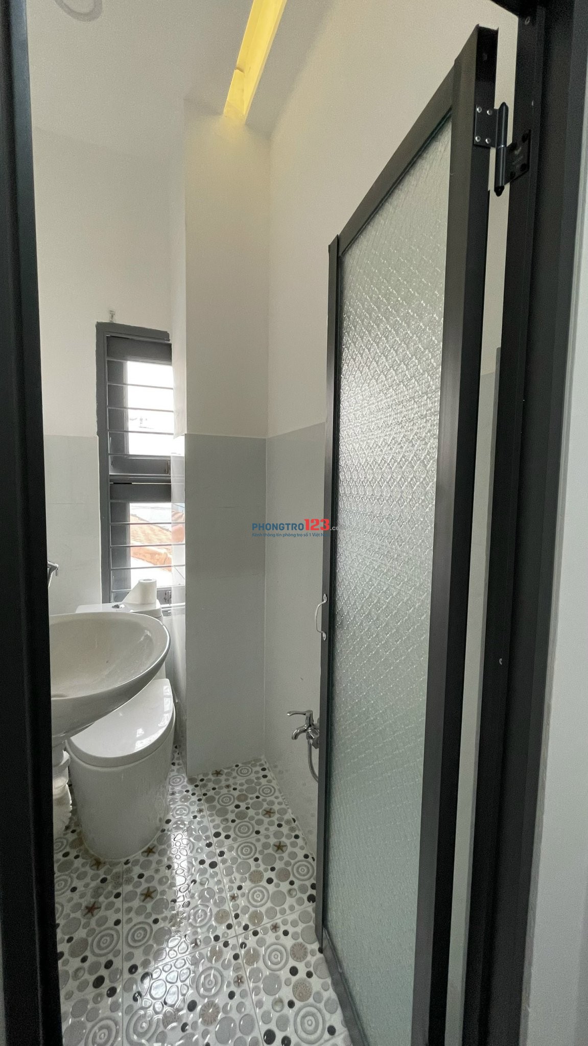 Cho thuê rẻ phòng trọ full nội thất Nguyễn Hồng Bình Thạnh TP.HCM