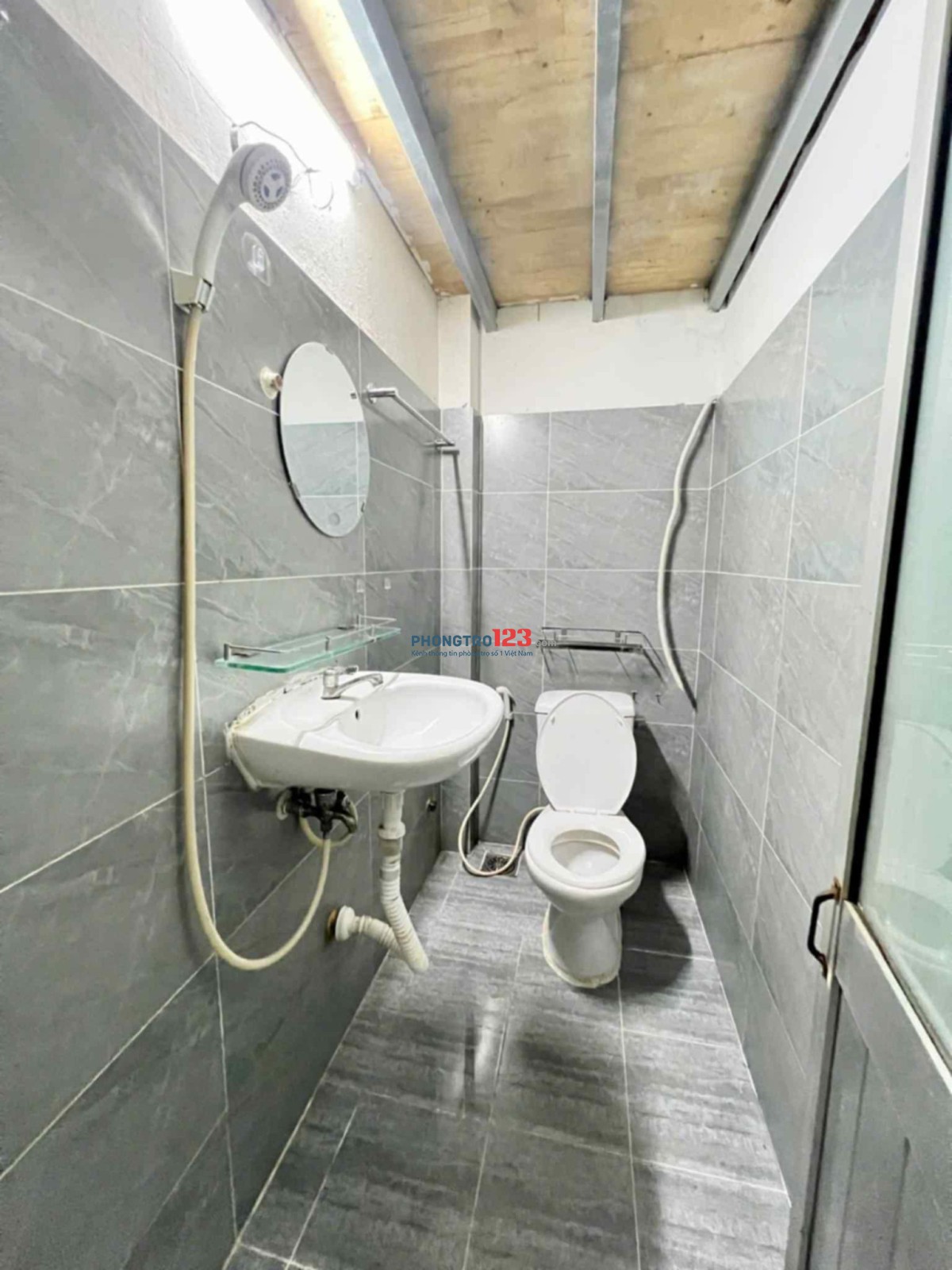 Tìm GẤP Nam ở ghép vào tháng 08