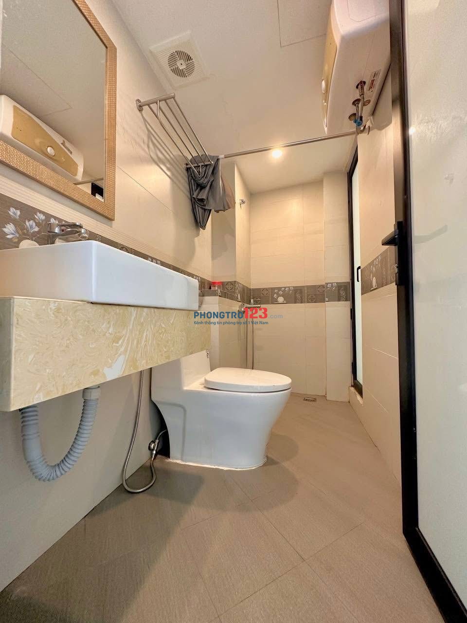 2 Không Gian Ngủ, Sát Hutech, Chính Chủ Giờ Giấc Tự Do, Rẻ Tại Khu Vực