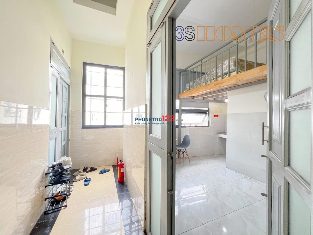 Phòng đẹp gác cao - giam 3tr5/2 tháng đầu tại p15 Tân bình