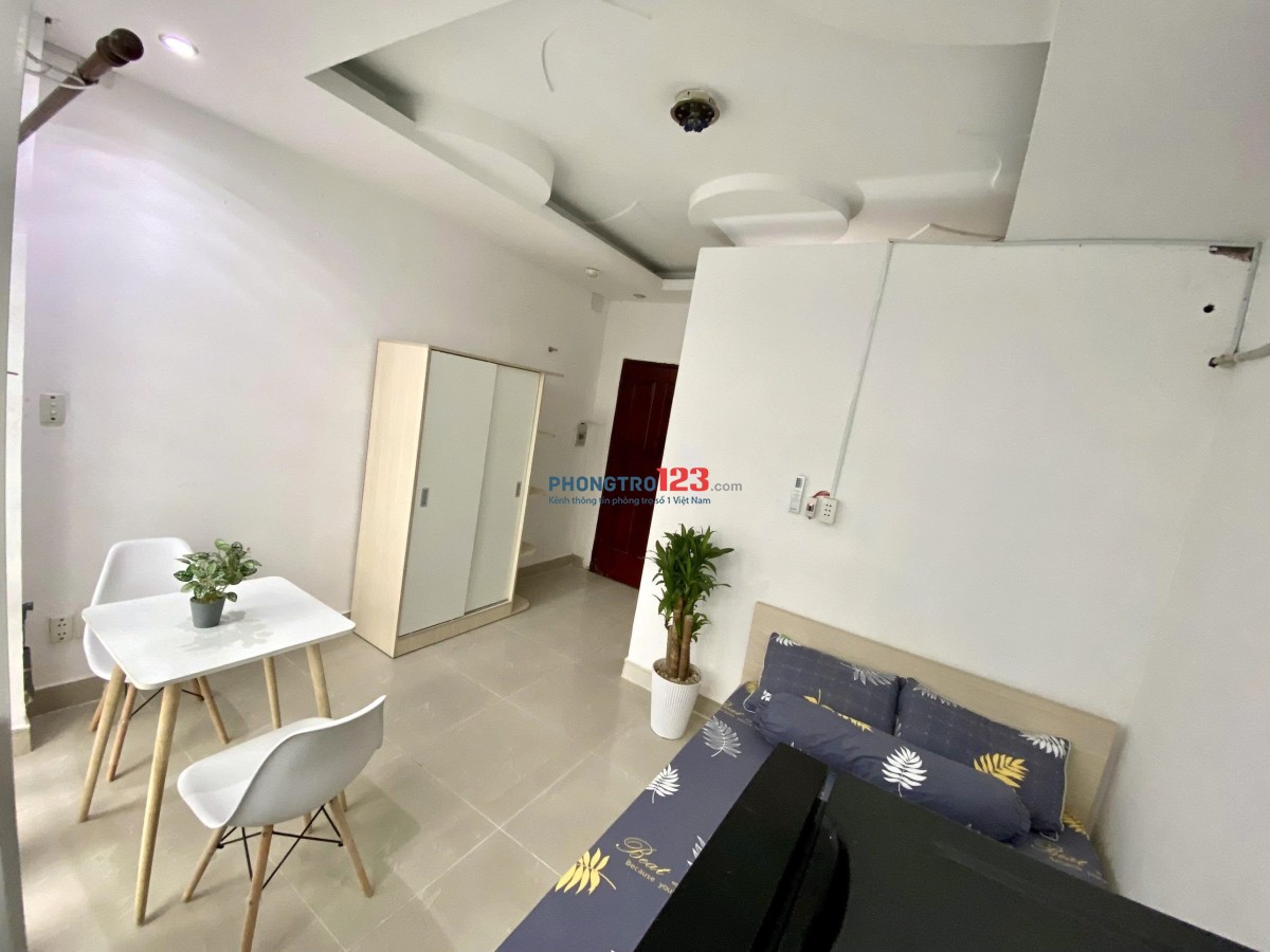 PHÒNG CÓ BAN CÔNG – FULL NỘI THẤT ngay đại học Văn Hiến