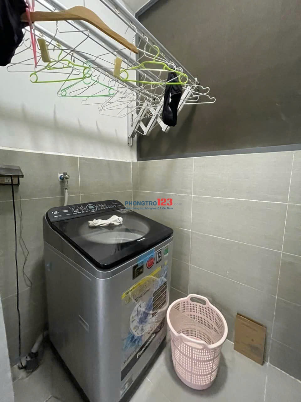 Chung cư Phúc Yên , phường 15,Tân Bình: 80m2, 2p ngủ, Nội thất, 10tr