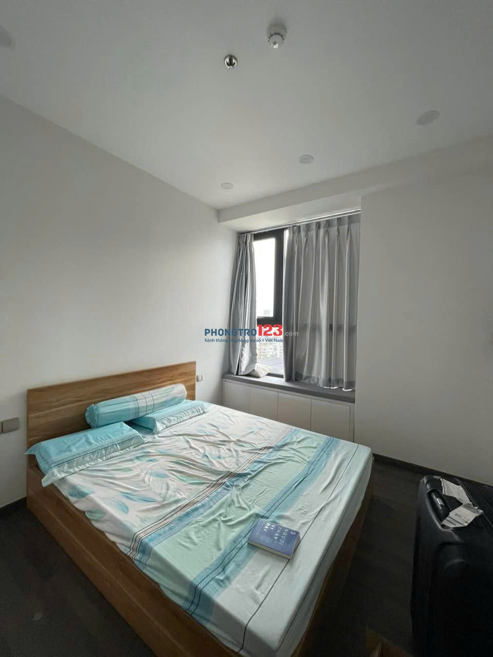 Chung cư Phúc Yên , phường 15,Tân Bình: 80m2, 2p ngủ, Nội thất, 10tr