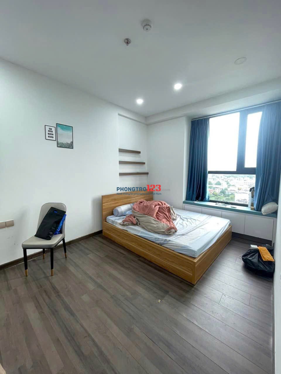 Chung cư Phúc Yên , phường 15,Tân Bình: 80m2, 2p ngủ, Nội thất, 10tr