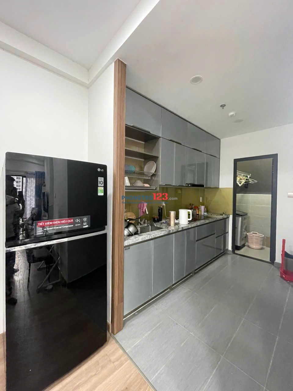 Chung cư Phúc Yên , phường 15,Tân Bình: 80m2, 2p ngủ, Nội thất, 10tr