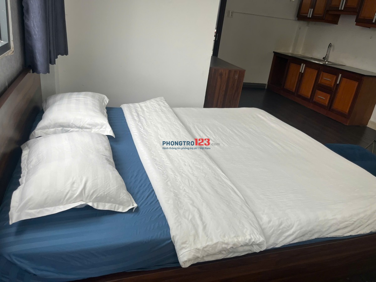 Căn Hộ Dịch Vụ Ban Công Đẹp tại Số 23 Hát Giang, p2, Tân Bình
