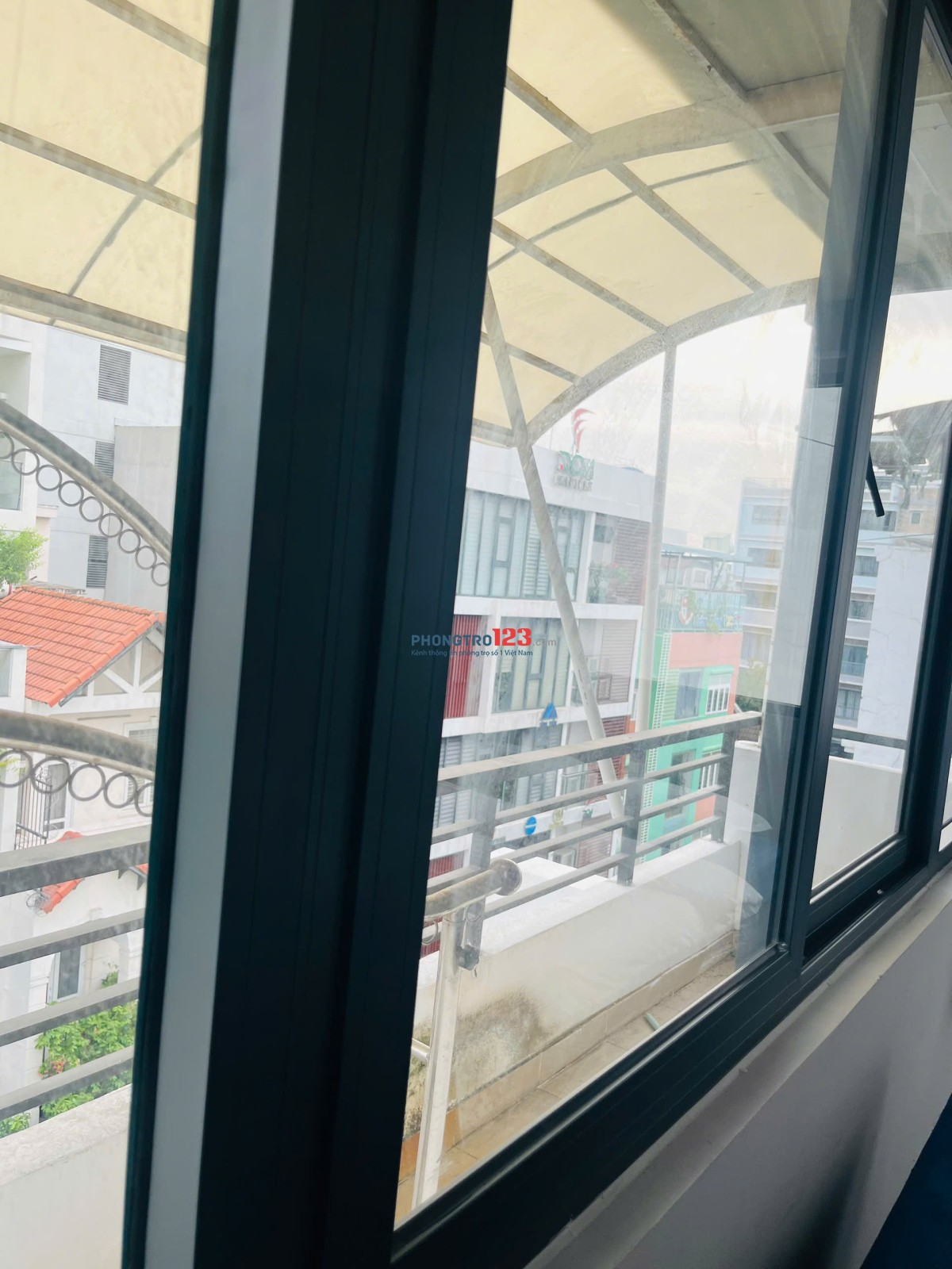 Căn Hộ Dịch Vụ Ban Công Đẹp tại Số 23 Hát Giang, p2, Tân Bình