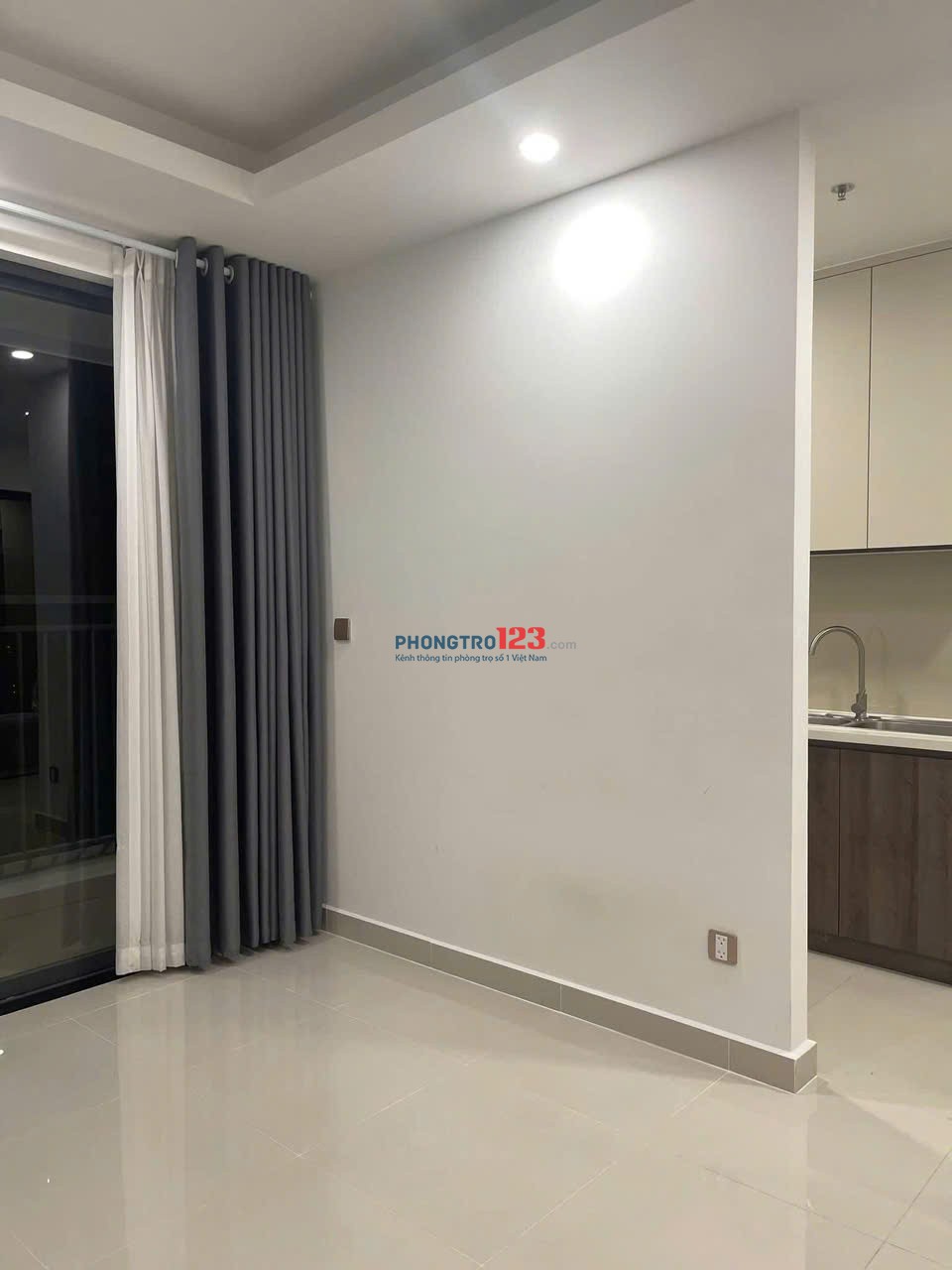 Chung cư Samland, Nguyên Hồng, GV: 2p ngủ, ban công, 12tr5/tháng