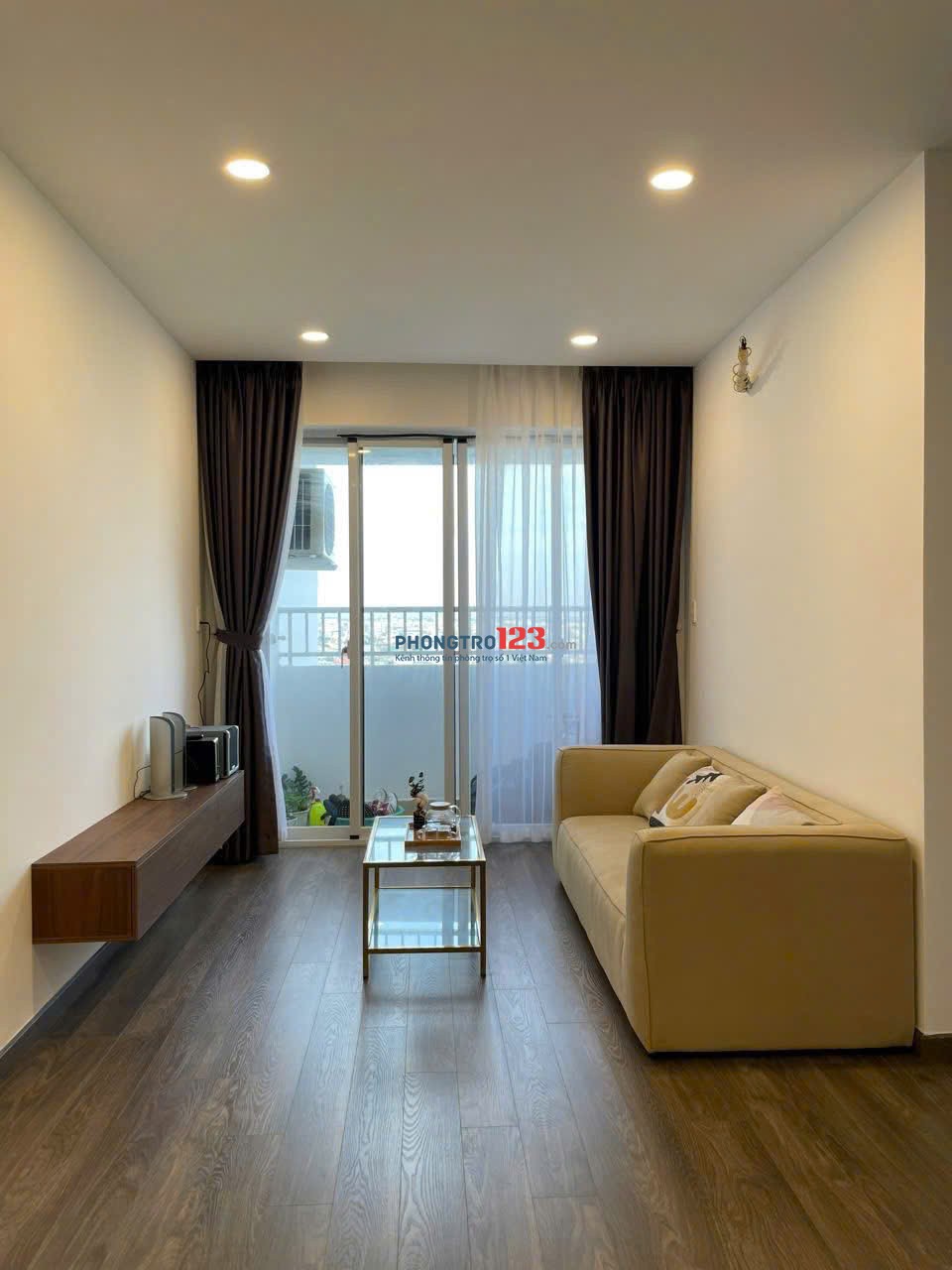 Chung cư Melody, 16 Âu Cơ, Tân Phú: 75m2, 2p ngủ, 2wc, full nội thất, 11tr/tháng