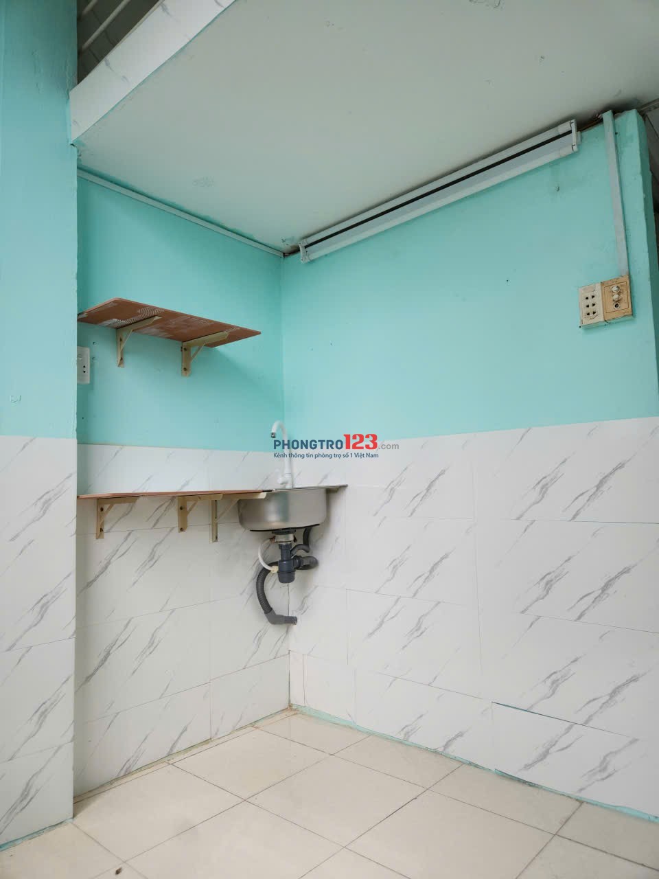 Chính chủ cho thuê phòng 20m2,Tân Hòa Đông, P14, Q6. Giá : 2,5triệu. LH : 0918410614.