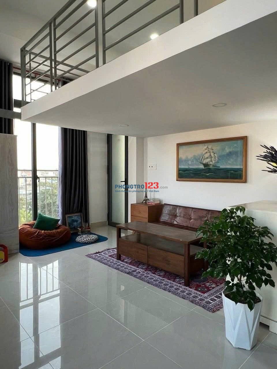 Cho thuê phòng cửa sổ lớn full nội thất ngay trung tâm quận 1