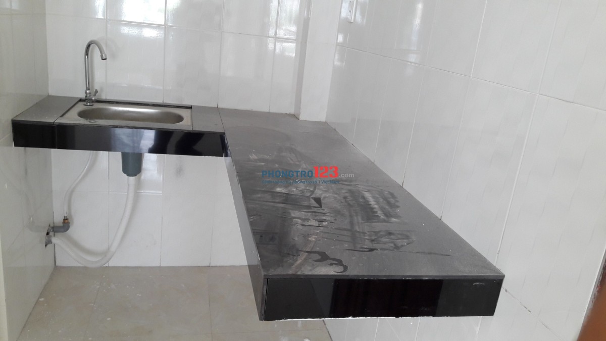 Cho thuê phòng trung tâm SG, khu an ninh, có sân vườn thoáng mát, giá chỉ 2.5tr/tháng
