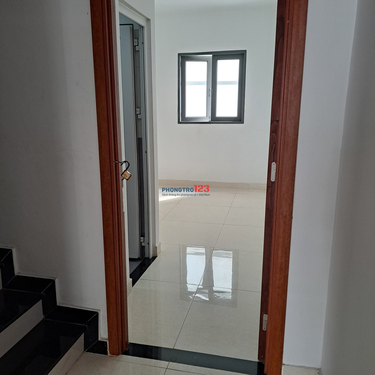 CHO THUÊ PHÒNG TẦNG TRỆT, HÀ HUY GIÁP QUẬN 12.