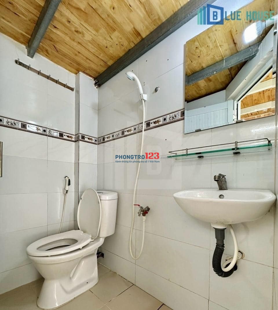 phòng trọ sinh viên duplex view kính ở 3-4 bạn thoải mái gác 1m7 ngay Cộng Hoà - Tân Bình