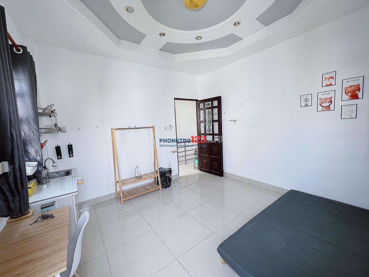 CHO THUÊ PHÒNG TRỌ FULL NỘI THẤT, TRẦN NÃO, Q2, 4TR8