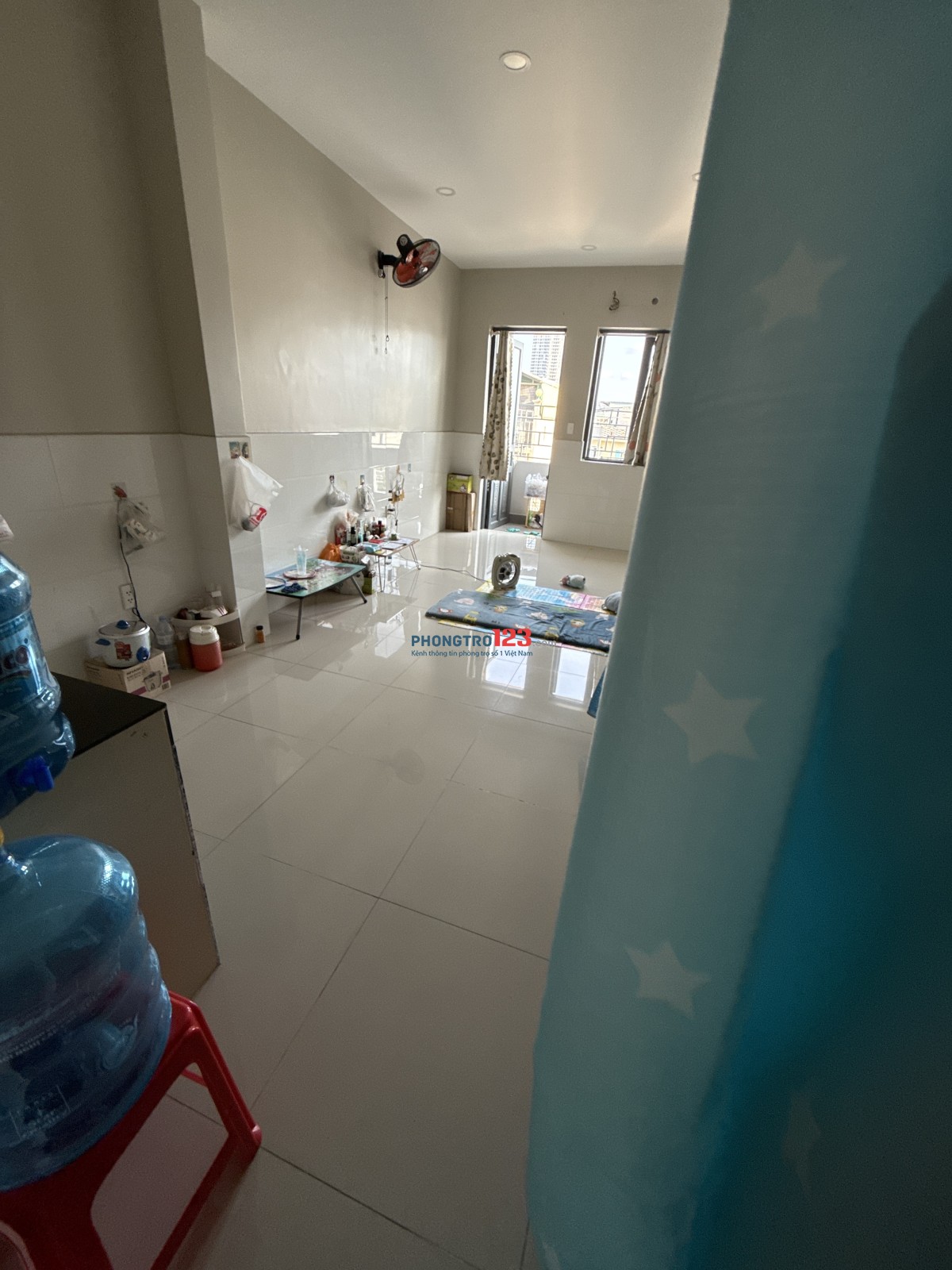 Tìm 01 nữ ở ghép 2TR5/tháng diện tích phòng ~ 50m2/ Ưu tiên người thích sạch sẽ