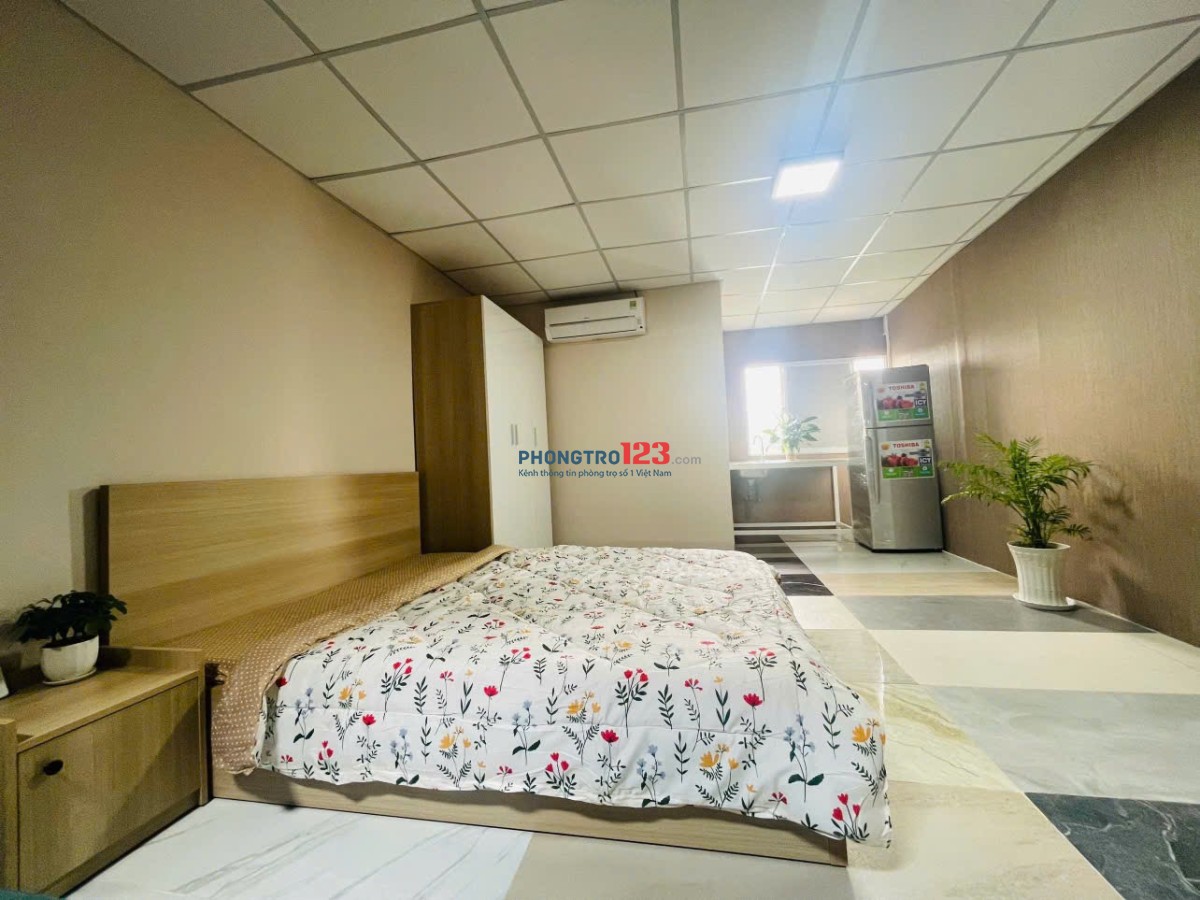 Phòng rộng 30m2 đầy đủ nội thất ngay quận trung tâm