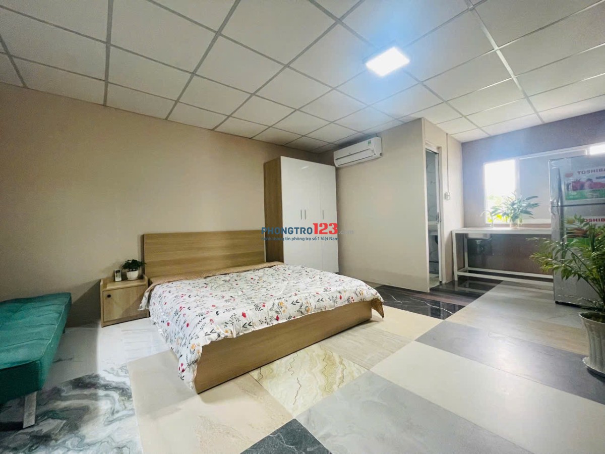 Phòng rộng 30m2 đầy đủ nội thất ngay quận trung tâm