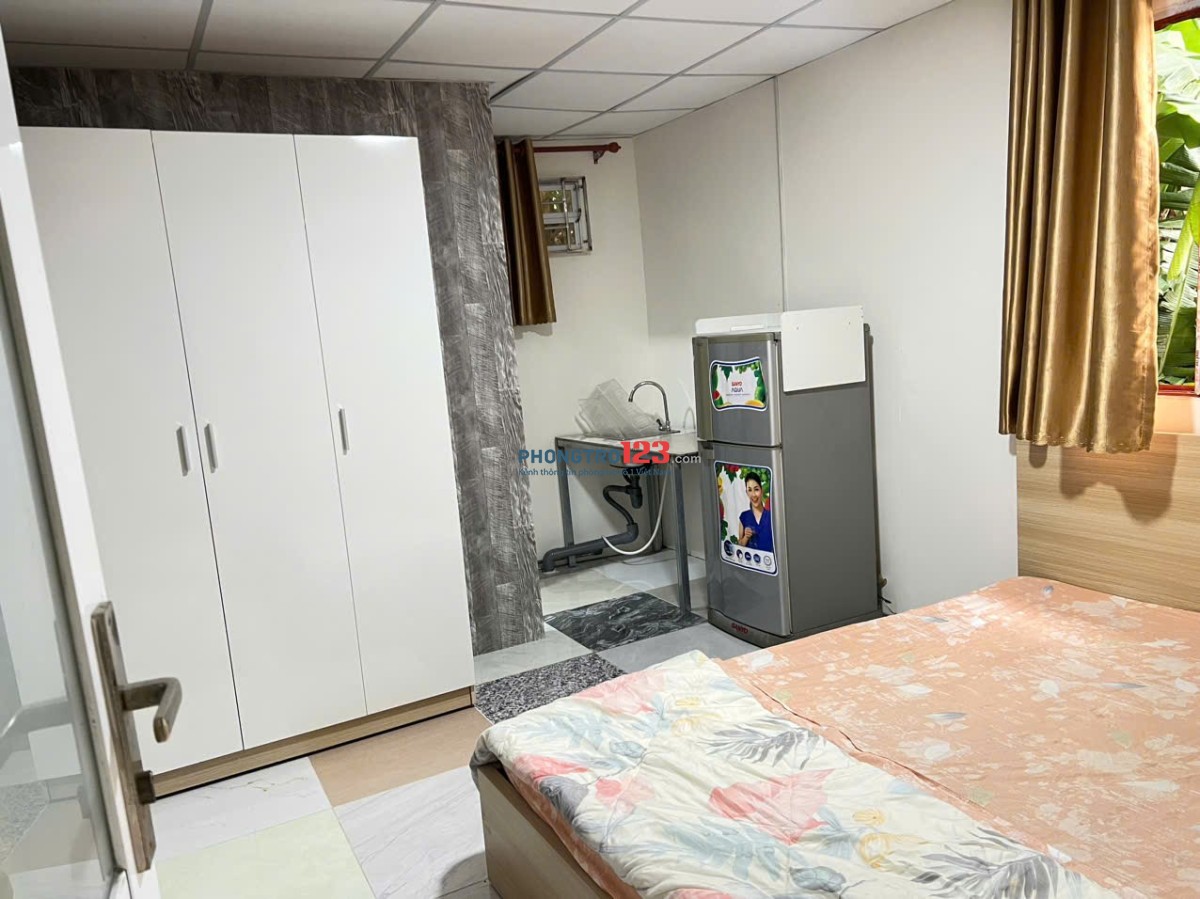 Phòng rộng 20m2 đầy đủ nội thất ngay quận trung tâm