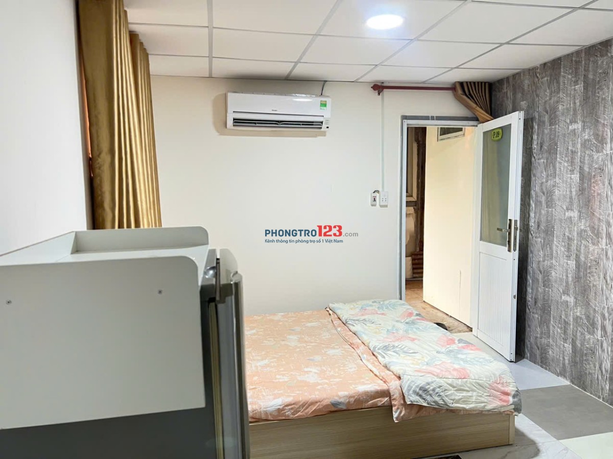 Phòng rộng 20m2 đầy đủ nội thất ngay quận trung tâm
