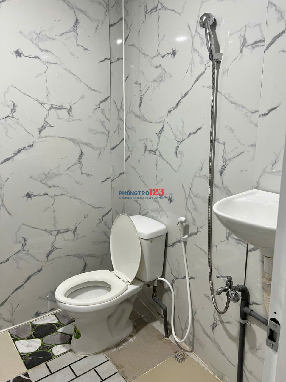 Phòng rộng 20m2 đầy đủ nội thất ngay quận trung tâm