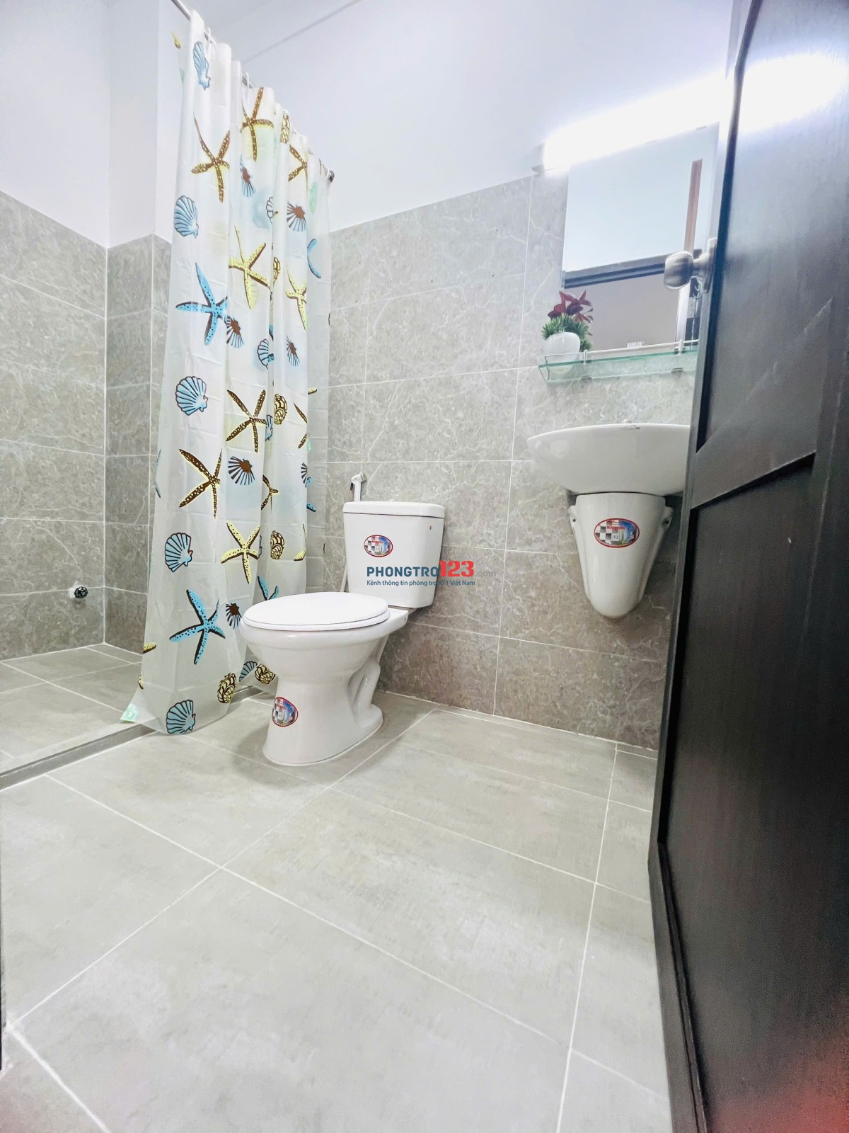 Phòng 30m2 ban công thoáng mát ngay Nguyễn Gia Trí Bình Thạnh gần Đại học Hutech, Ngoại Thương, GTVT