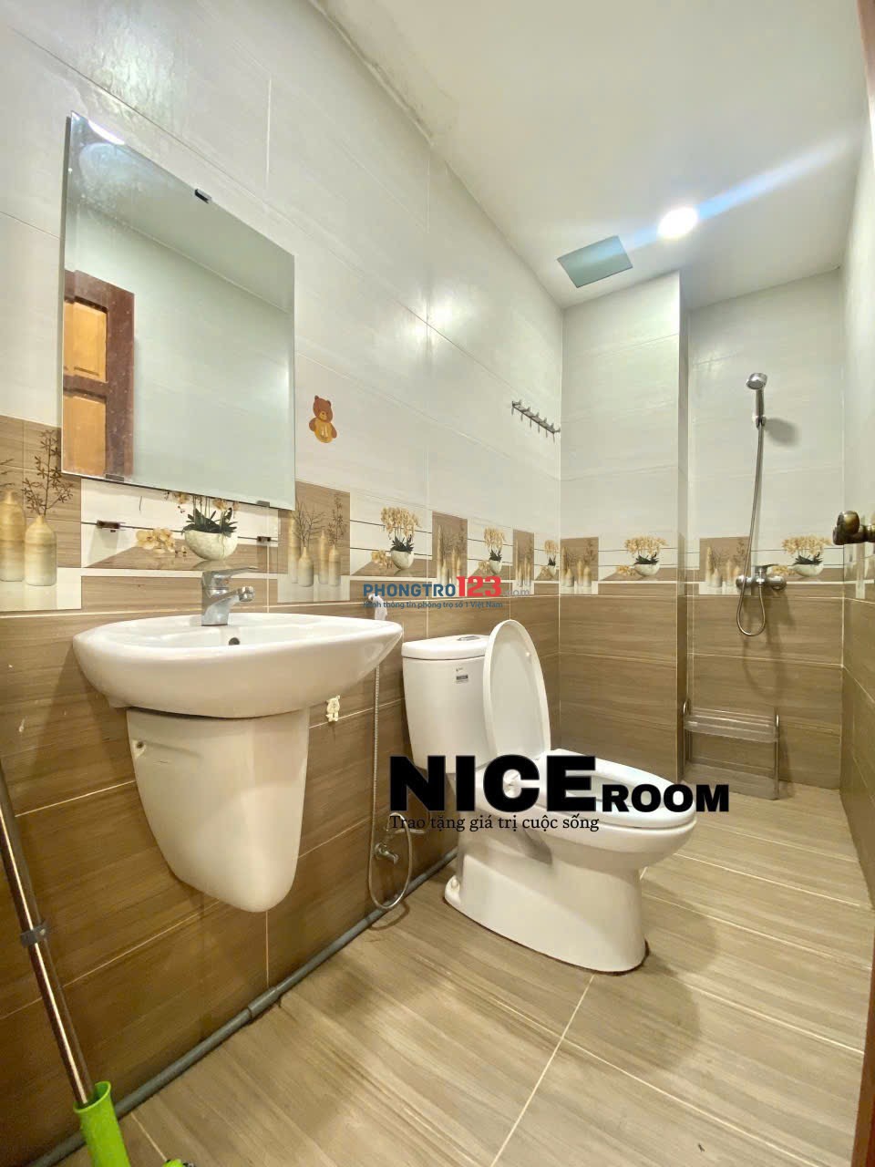 Chủ F0 Cho Thuê Rẻ Sát ĐH Văn Lang, Nội Thất Real Ko Hao Điện