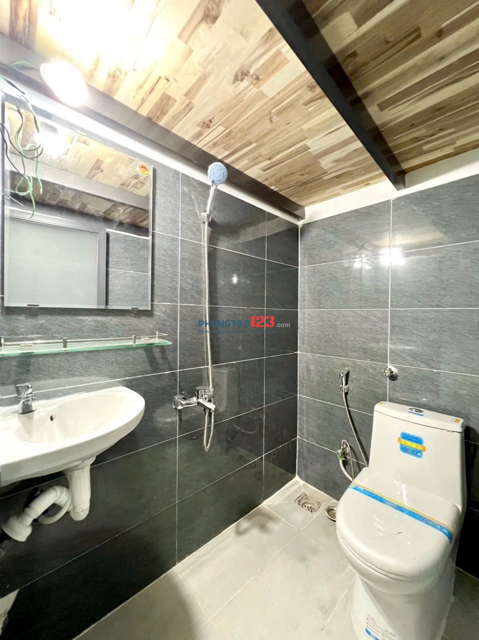 PHÒNG MỚI FULL NỘI THẤT NGAY CÔNG VIÊN LÀNG HOA, GÒ VẤP