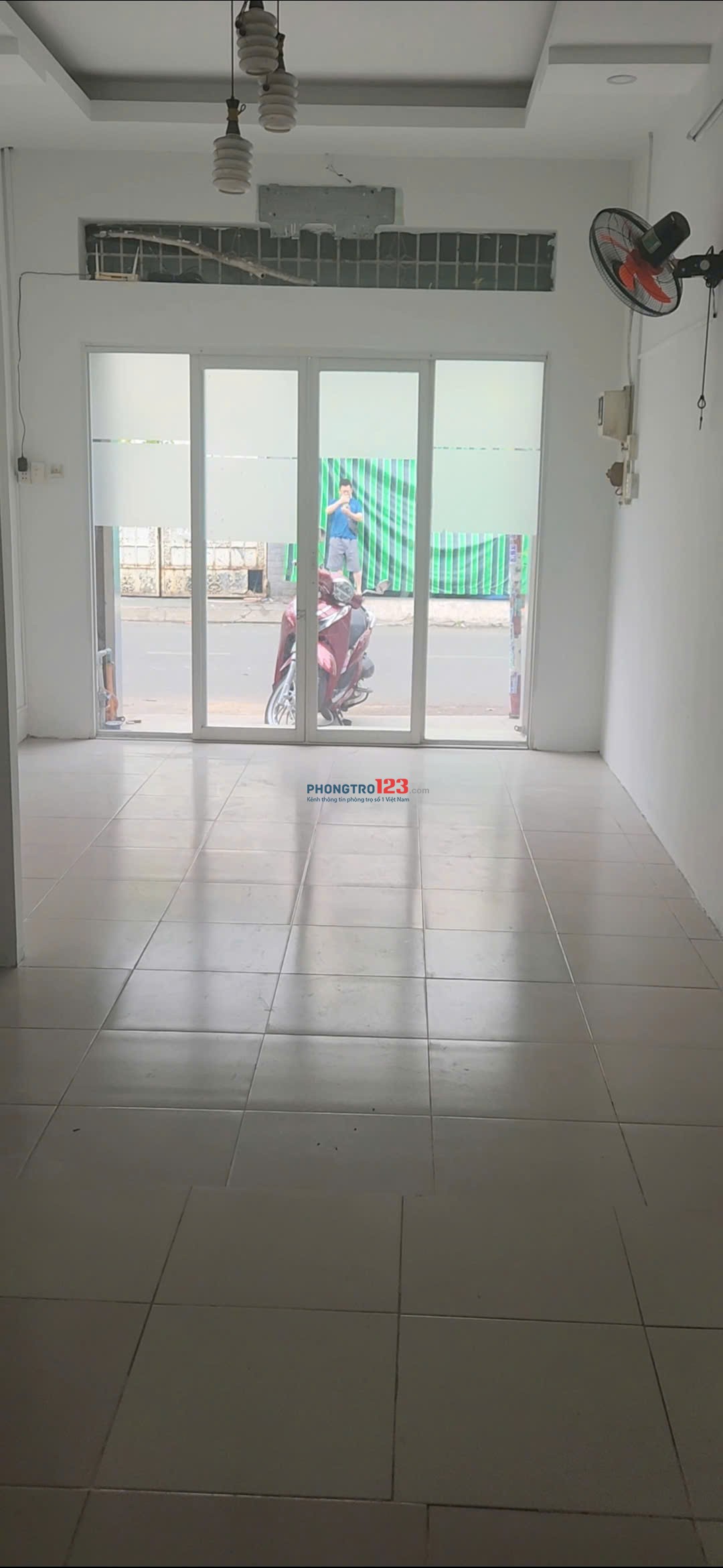 Cho thuê nhà 1 trệt 1 lầu mặt tiền Tam Châu Thủ Đức