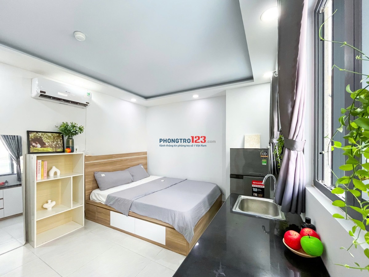 NGẤT NGÂY CON GÀ TÂY VỚI DẠNG PHÒNG STUDIO FULL NỘI THẤT , CỬA SỔ TRỜI ZDÁ CHỈ TỪ 6XXX
